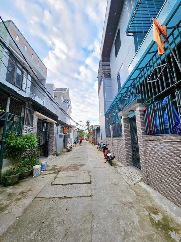 Chính chủ bán nhà mê đúc kiệt ô tô Tô Hiệu, giá nhỉnh 3 tỷ