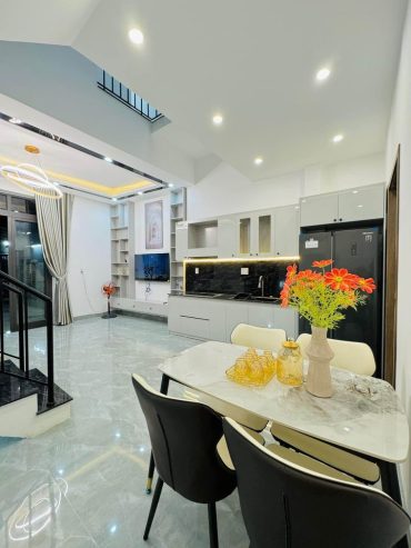 Bán nhà 2 mê 2 tầng kiệt Lê Đình Lý – Hải Châu, Đà Nẵng, đầy đủ tiện nghi
