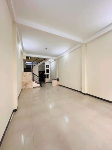 Bán Nhà 3 Tầng Mặt Tiền Diện Tích Hơn 90m² – Vị Trí Đắc Địa Tại Hòa Minh