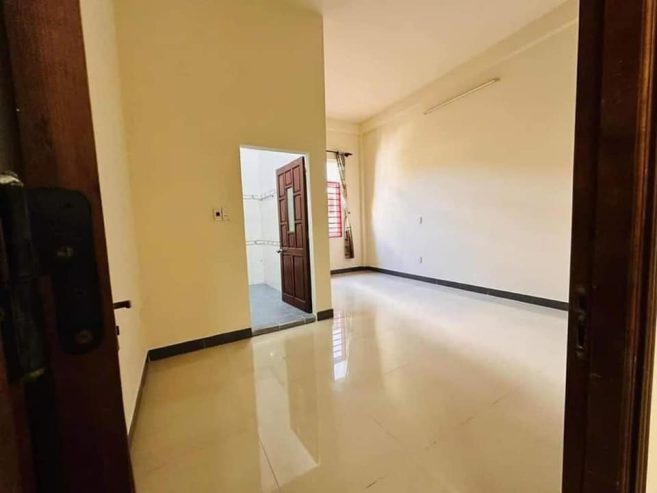 Bán Nhà 3 Tầng Mặt Tiền Diện Tích Hơn 90m² – Vị Trí Đắc Địa Tại Hòa Minh